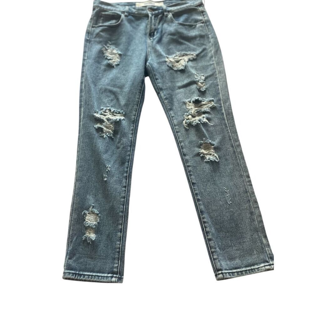 Melville Women’s Distressed Jeans Med Wash Blue Size 28